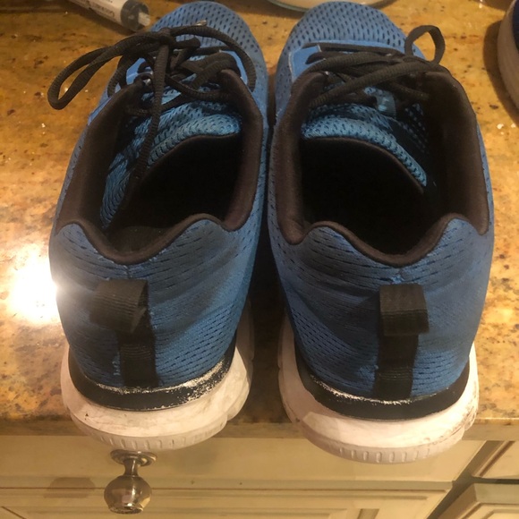 Blue sneakers - Picture 4 of 4